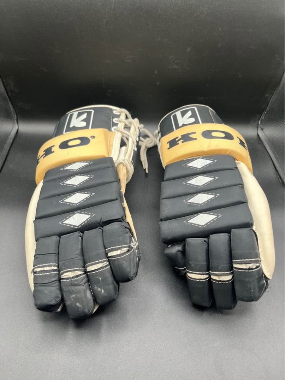 Vintage KOHO HG3 Hockey Gloves